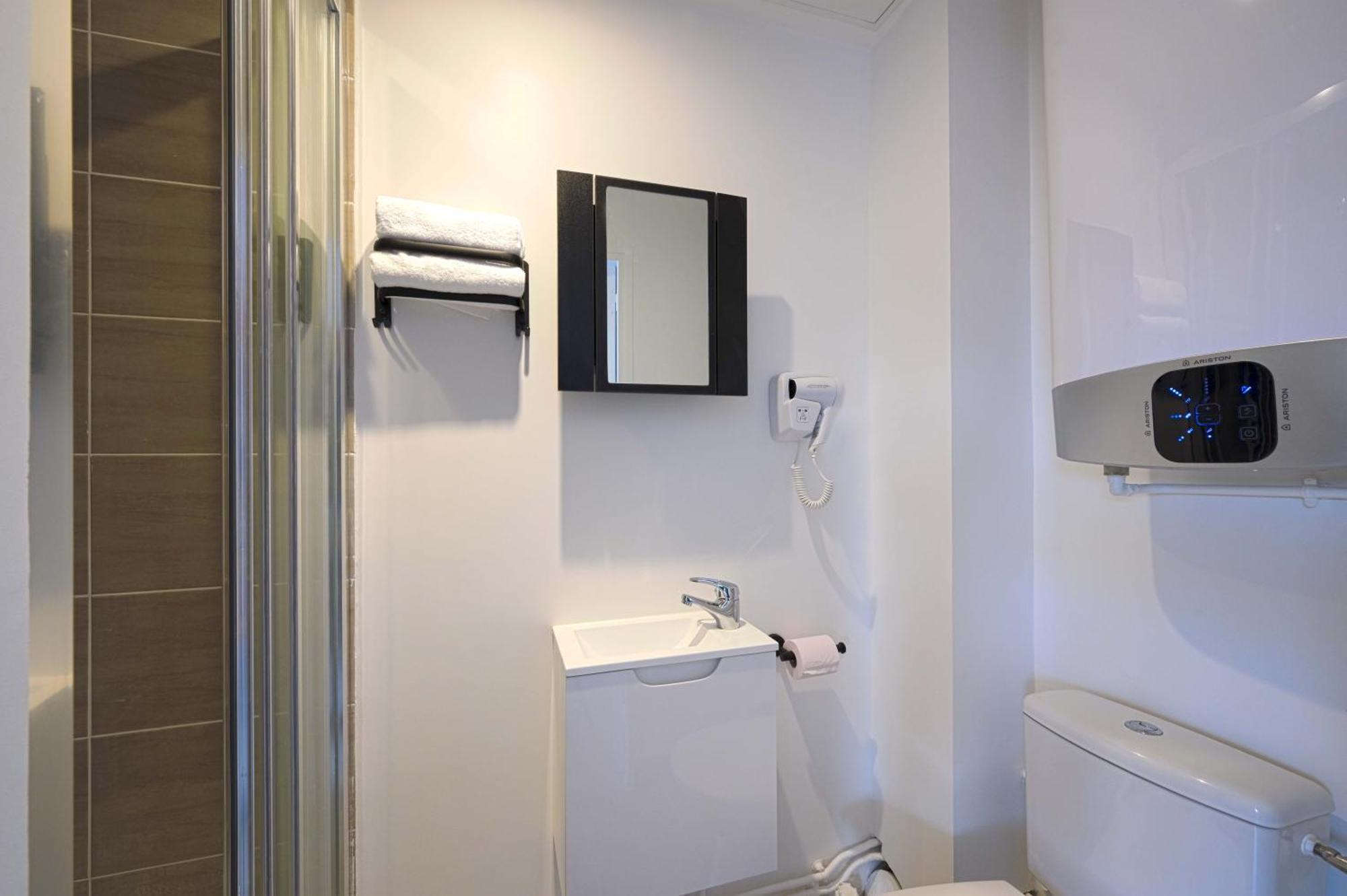 Modern Bright Apartment In Appart'Hotel Saint-Maur-des-Fossés Buitenkant foto
